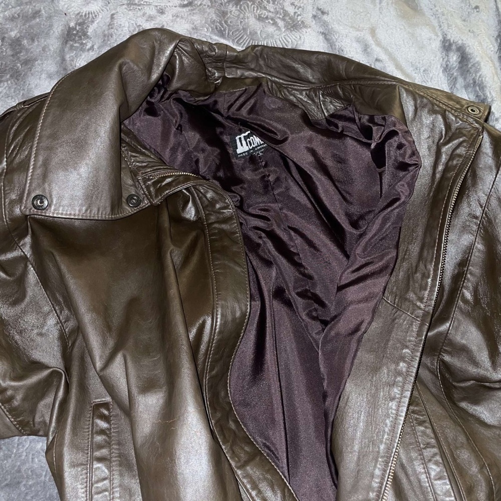 Genuine leather jacket made from Argentina. Size L